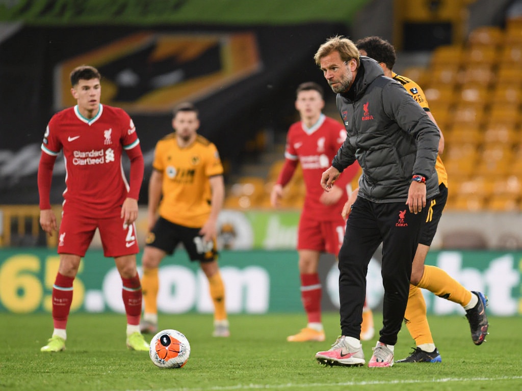 梅西拿奖杯 梅西拿奖杯